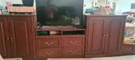 meja TV kayu besar muat banyak barang