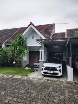 Rumah Semi Furnish Dalam Perum Lokasi Mlati Dekat JCM Dan MCD Jombor