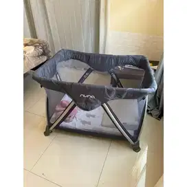 preloved Nuna sena Aire crib