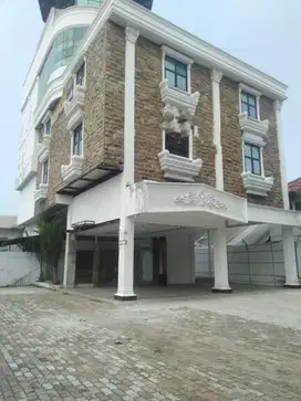 Disewakan Gedung 5 Lantai Jalan Daan Mogot Raya Cengkareng