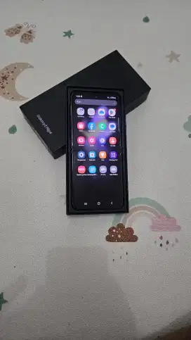 Samsung zflip4 ram 8/256GB Resmi