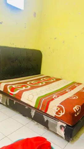 Di jual kasur 6kaki + dipan dan kepalanya