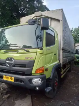 HINO WINGBOX FL235JW 2019 TRONTON 6X2 TGN1 ORIGINAL SIAP KERJA MANTAP