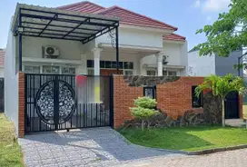 BANTING HARGA Rumah di Boulevard Graha Padma Dkt Sekolah Karang Turi