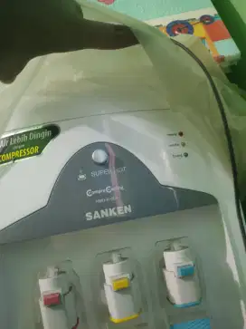 sanken HWD-610GY dispenser