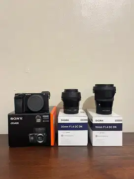 Sony A6400 + Sigma 30mm + Sigma 16mm
