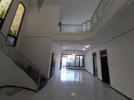 Dijual Cepat Rumah Mewah 2 lantai, dekat kampus C Unair