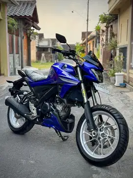 VIXION R LED 155 VVA UPSIDE DOWN