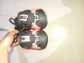 Jual sepatu Adidas