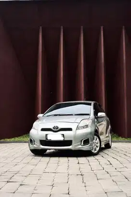 DIJUAL CEPAT YARIS TIPE E 2012