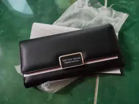 Dompet wanita baru