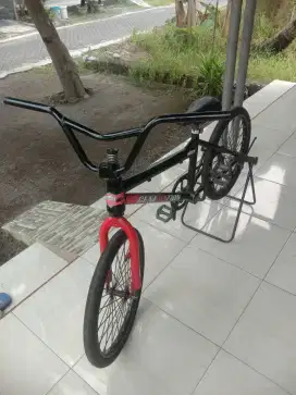 Sepeda bmx ukuran 20