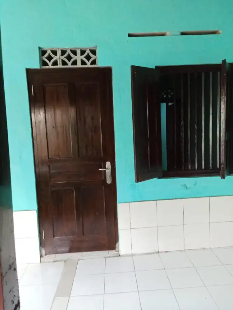 DIKONTRAKKAN RUMAH STRATEGIS