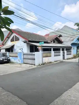 FOR RENT Rumah Kranggan permai Posisi Hook, dekat dengan Indomaret