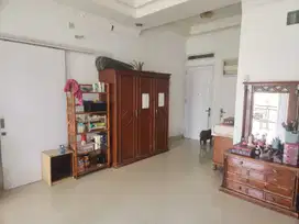 RUMAH MEGAH DI GALAXY