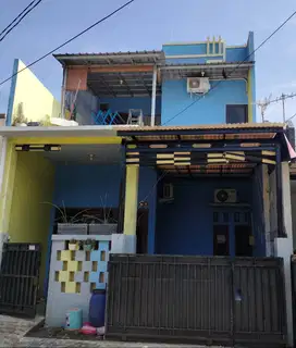Dijual rumah 2 lantai siap huni di Villa Mutiara Gading 1
