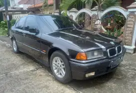 BMW 318i E36 MT 1999 Hitam