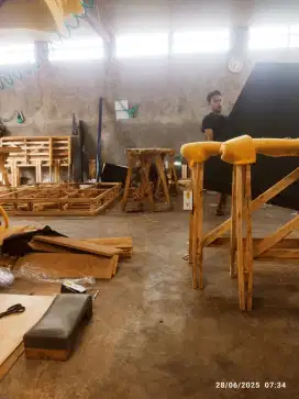 Dipan bahan kayu solid