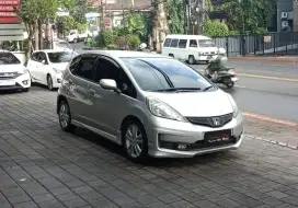 HONDA JAZZ RS MANUAL 2011 WARNA FAVORITE ASLI BALI
