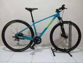 Sepeda hybrid gunung/aspal
