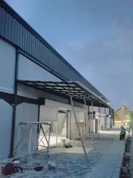 Kanopi baja ringan