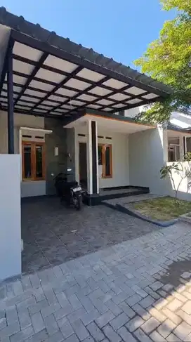 Rumah Baru Modern Ready 2 Unit & Pesan Bangun Sukoharjo