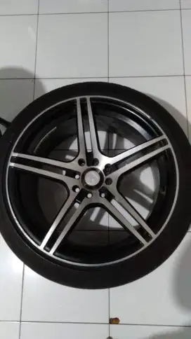 Velg R17 dan ban 4 pasang