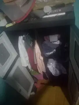 Lemari plastik 1 lemari gantung dan 3 rak susun