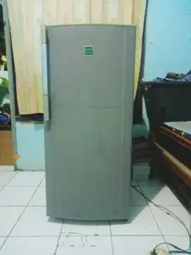 Kulkas sharp 1 pintu