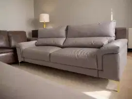 Jual murah Sofa Kringle Informa 3 seater normal good cond