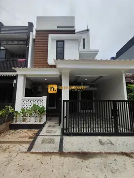 Rumah Baru 3 Lantai Siap Huni Dalam Komplek di Mustika Jaya Bekasi