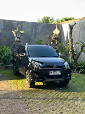 RUSH TRD S 2017 MANUAL LOW KM