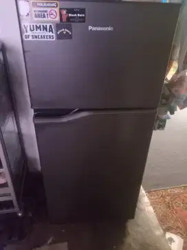 Kulkas 2 pintu Panasonic seken
