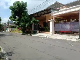 Rumah Murah Area Perumahan Papa Papa Selangkah Ke Suhat Luas 300 m2