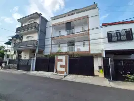Rumah Kost Aktif Full Anak Kost Area Dewandaru Semanggi Suhat 40 Kmr