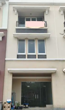 Dijual murah ruko 3 lantai hadap jalan raya di Edison, Gading Serpong