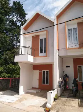 Rumah 2 Lantai Siap Huni Dekat ke Stasiun Depok, GDC Free Biaya Biaya