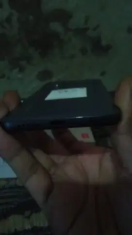 Xiaomi Redmi Note 11 handphone masih mulus