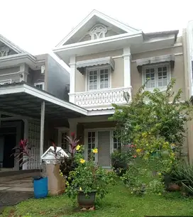 jua rumah cantik 2 lantai  semi furnish kota wisata cibubur