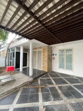 Pantai mentari jual rumah terawat strategis di jalan utama cluster