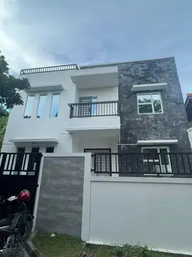 Dijual Rumah 2lantai taman dutamas BATAM CENTER