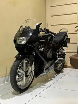 NINJA RR 2010 hitam