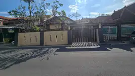 Rumah Bagus Nuansa Villa Bali Dekat Jalan Adi Sucipto Colomadu Solo