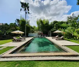 Tropical Villa Pantai Canggu