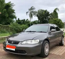 Accord VTI-L 2000