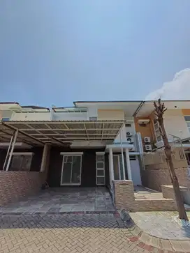 Rumah Green Ville Babatan Pantai MINIMALIS