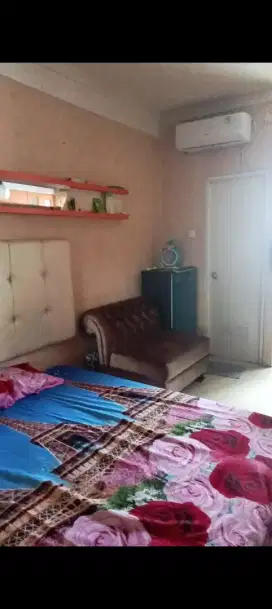 Grand emerald studio furnished jual