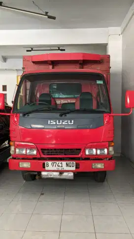 Isuzu NKR 55 LE2-1