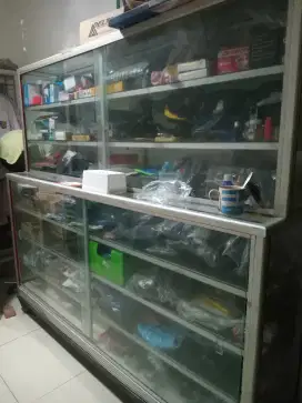 Etalase kaca panjang 2m x 1,8
