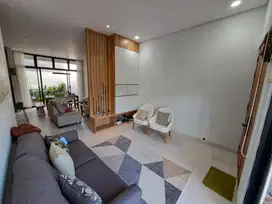 Rumah hampir full furnish Amalfi Gading Serpong